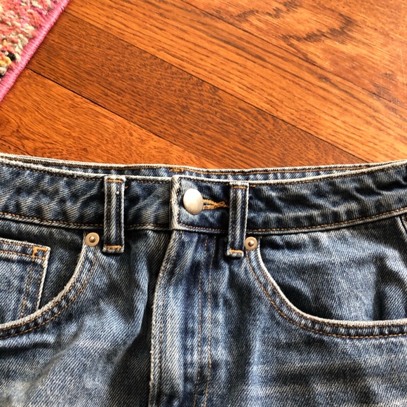 H&M scalloped hem jean shorts size 4 - Picture 6 of 9